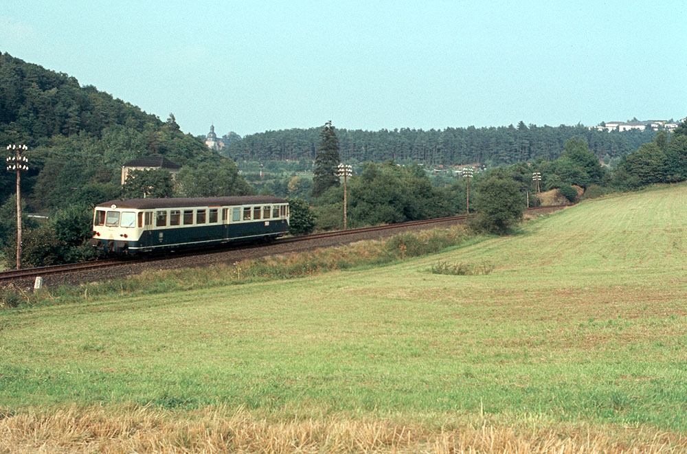 https://www.eisenbahnfotograf.de/datei/September 1981/1450112 DB 515516 Bleidenstadt 10.9.81.jpg